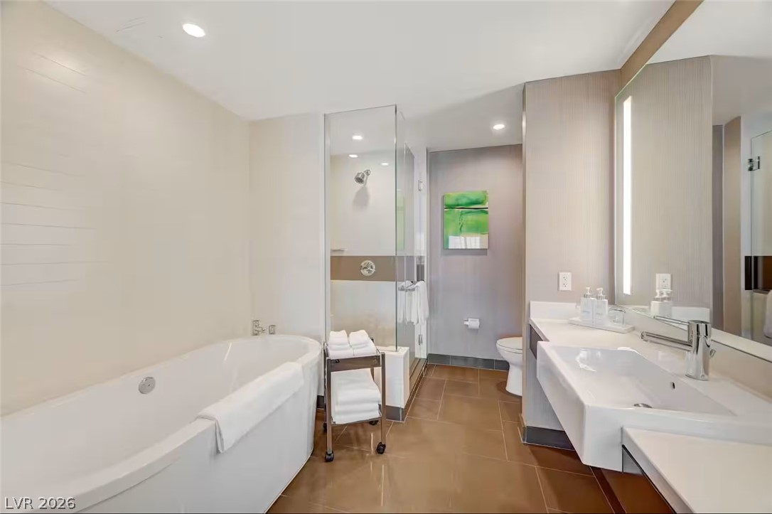 Photo 18 of 24, 2600 W Harmon Avenue #17039
