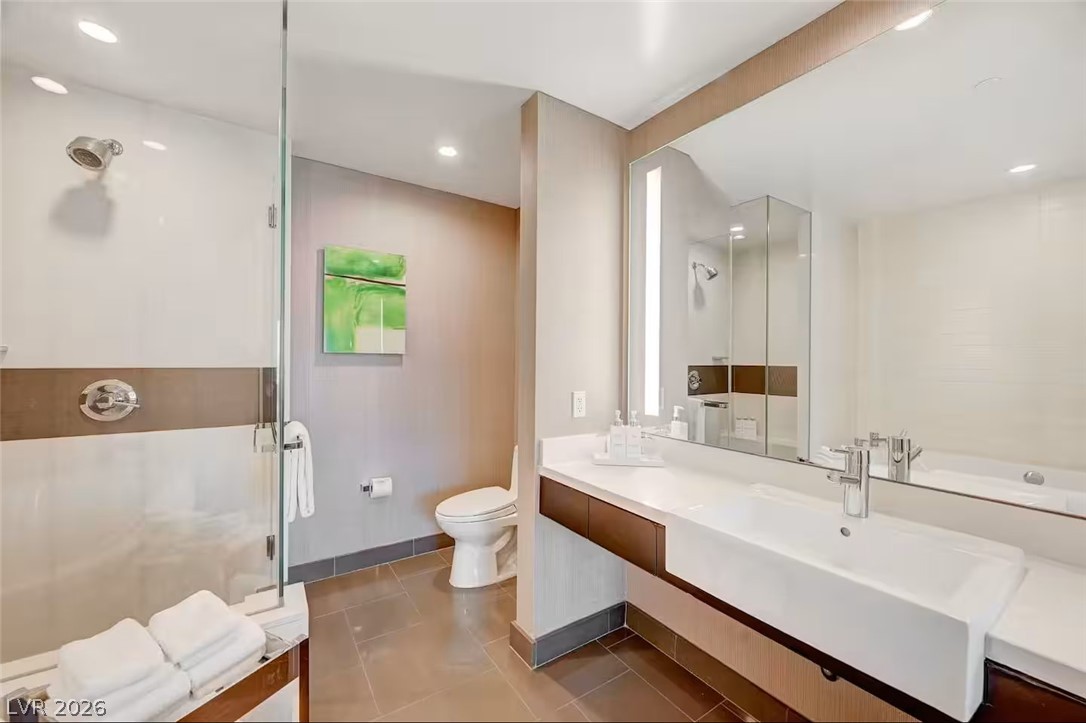 Photo 22 of 24, 2600 W Harmon Avenue #17039