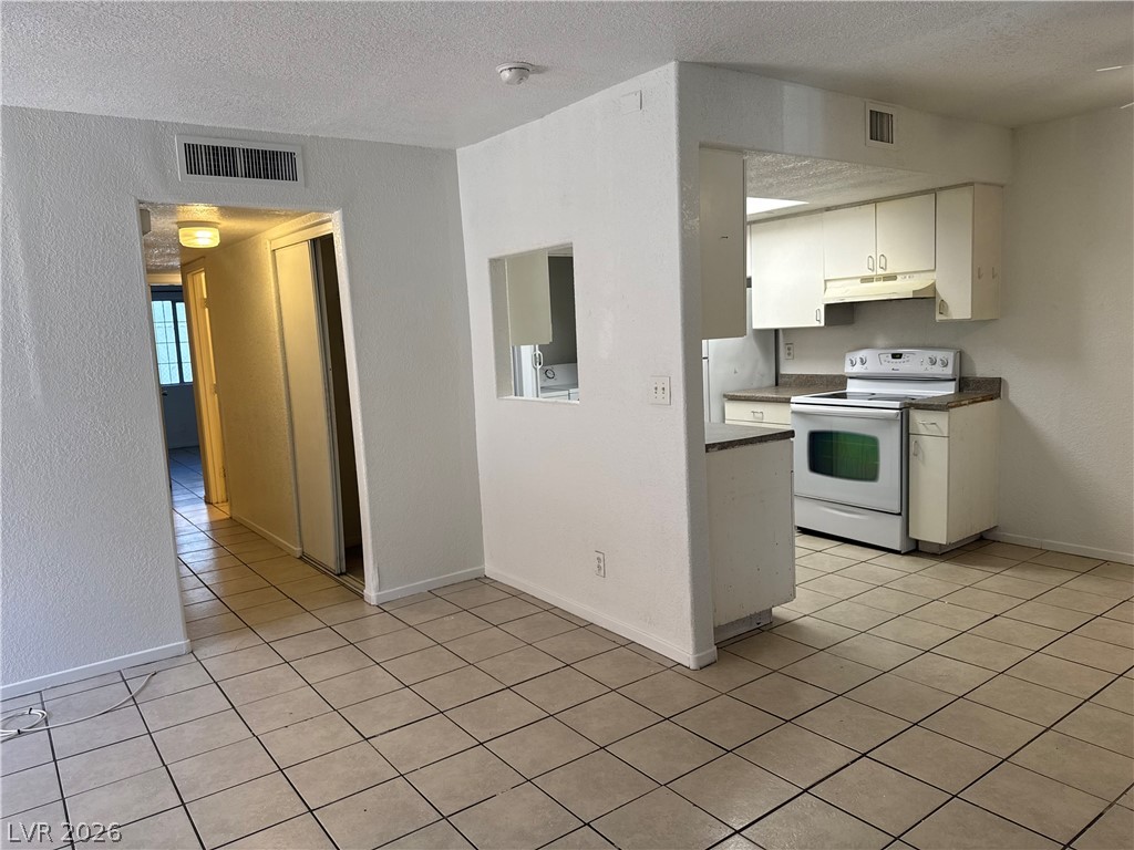 Photo 8 of 14, 6990 Dunsbach Way