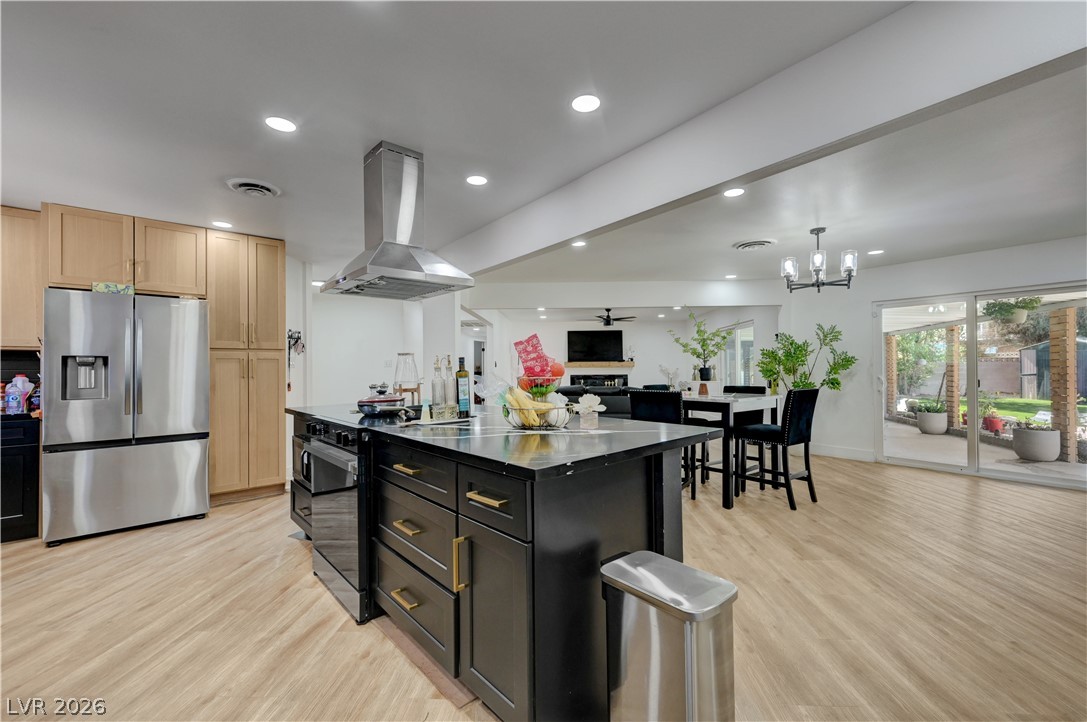 Photo 16 of 42, 4412 Denia Circle