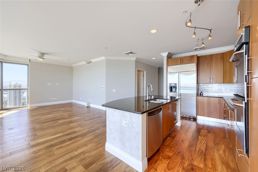 Photo 10 of 47, 200 W Sahara Avenue #3906