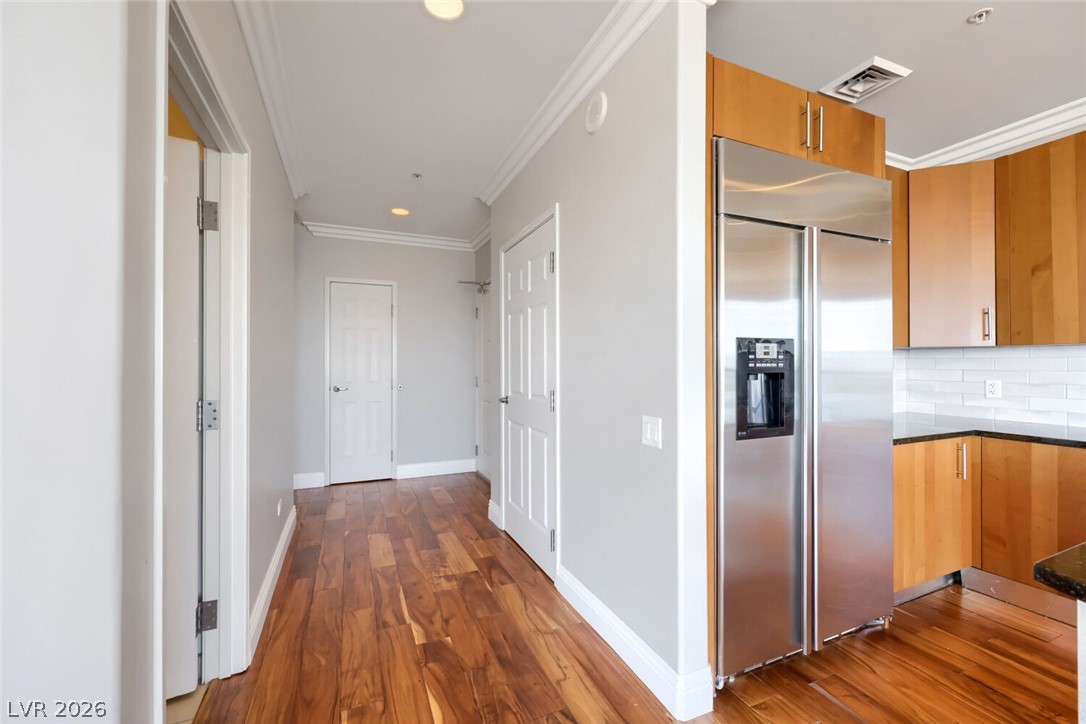 Photo 12 of 47, 200 W Sahara Avenue #3906
