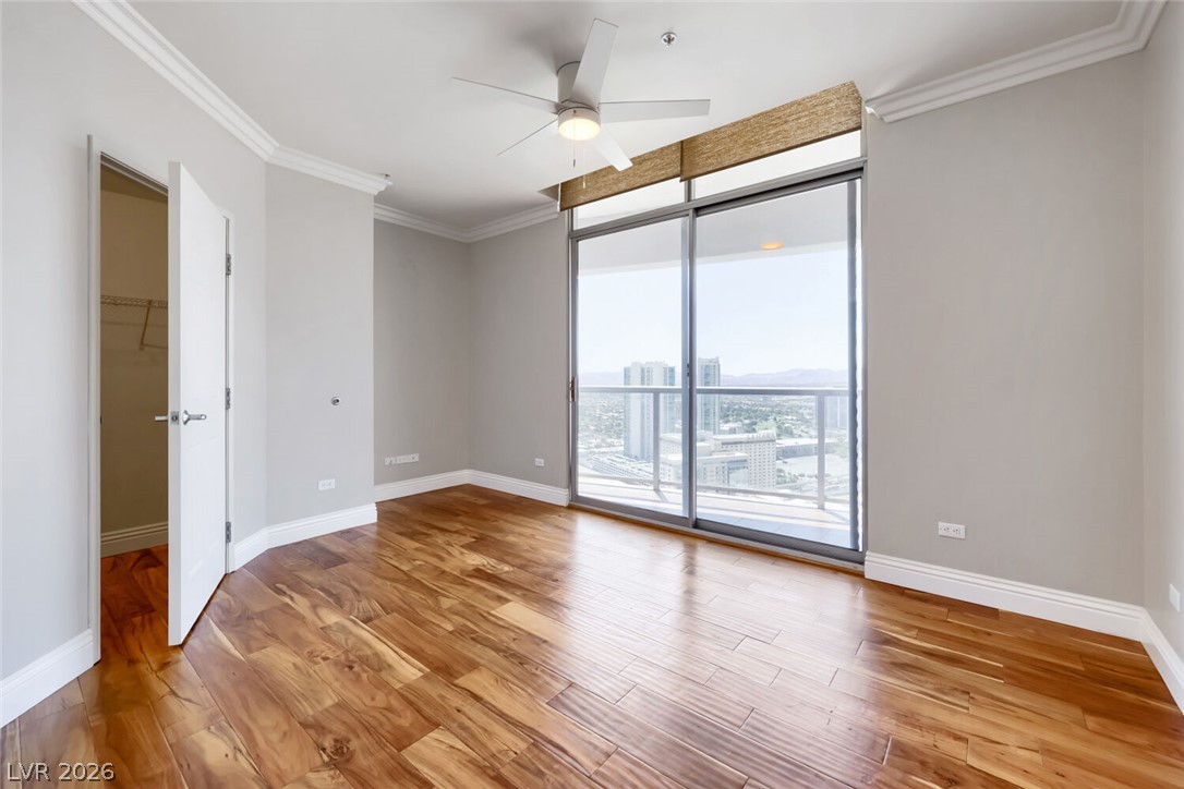 Photo 15 of 47, 200 W Sahara Avenue #3906