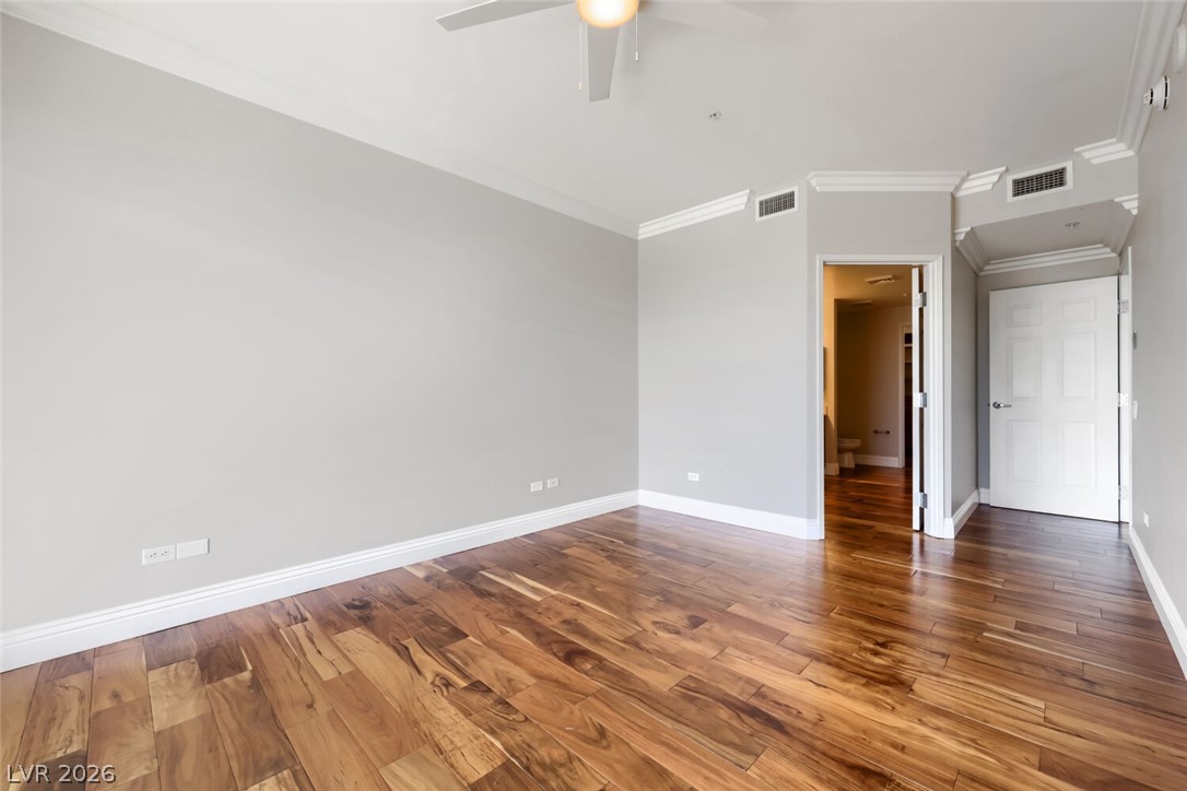 Photo 21 of 47, 200 W Sahara Avenue #3906