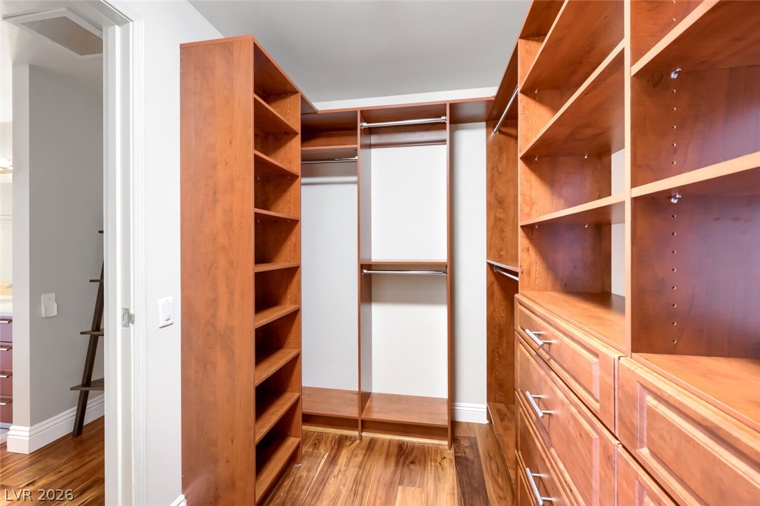 Photo 22 of 47, 200 W Sahara Avenue #3906