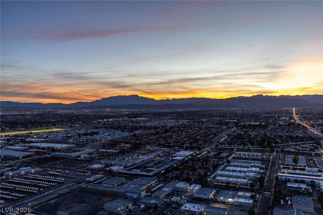Photo 59 of 80, 4381 W Flamingo Road #57308