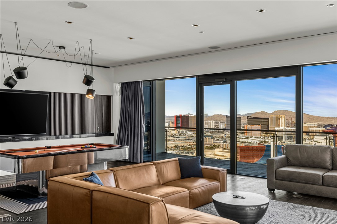 Photo 10 of 80, 4381 W Flamingo Road #57308