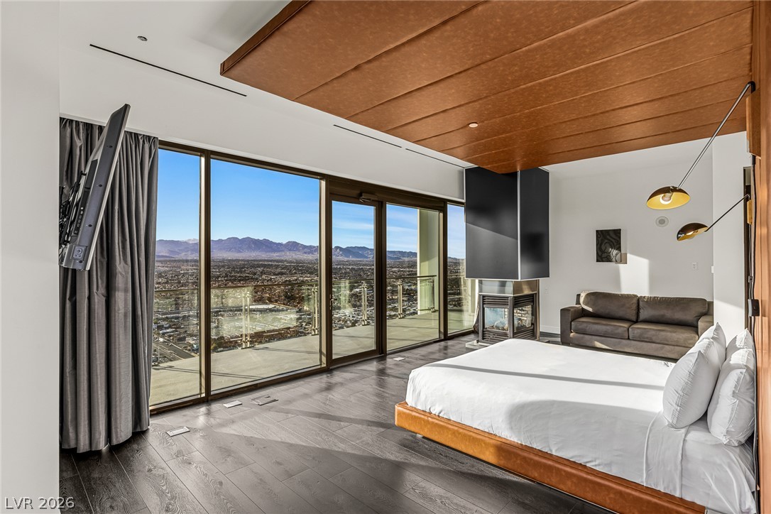 Photo 25 of 80, 4381 W Flamingo Road #57308