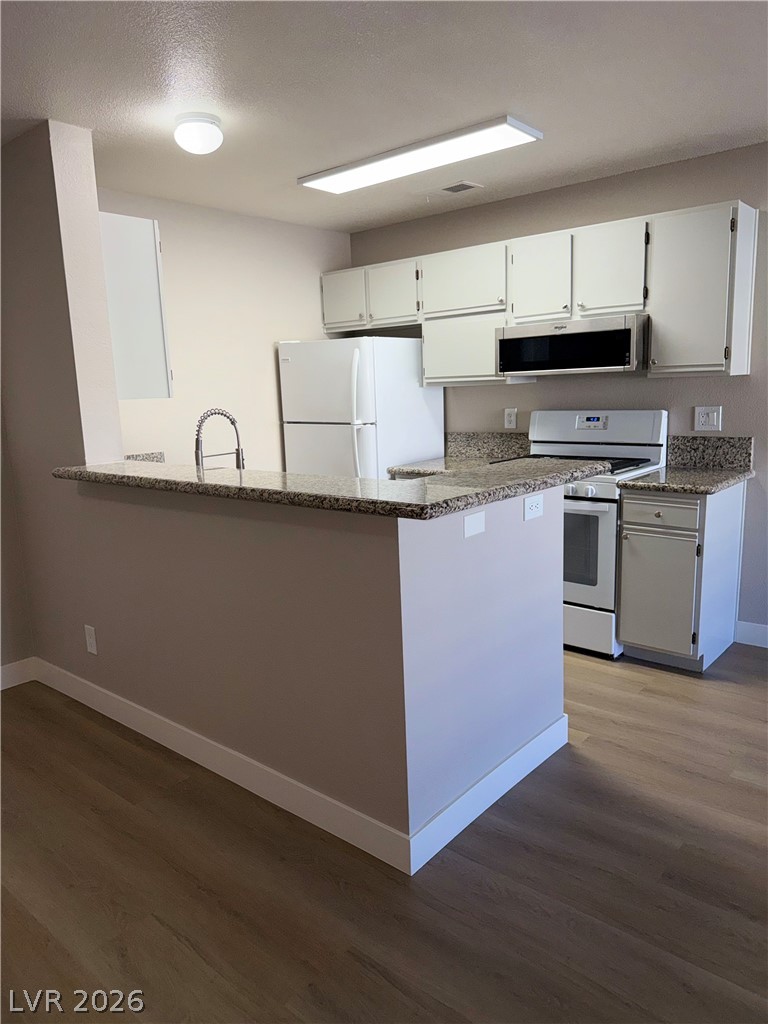 Photo 6 of 18, 2200 S Fort Apache Road #2062