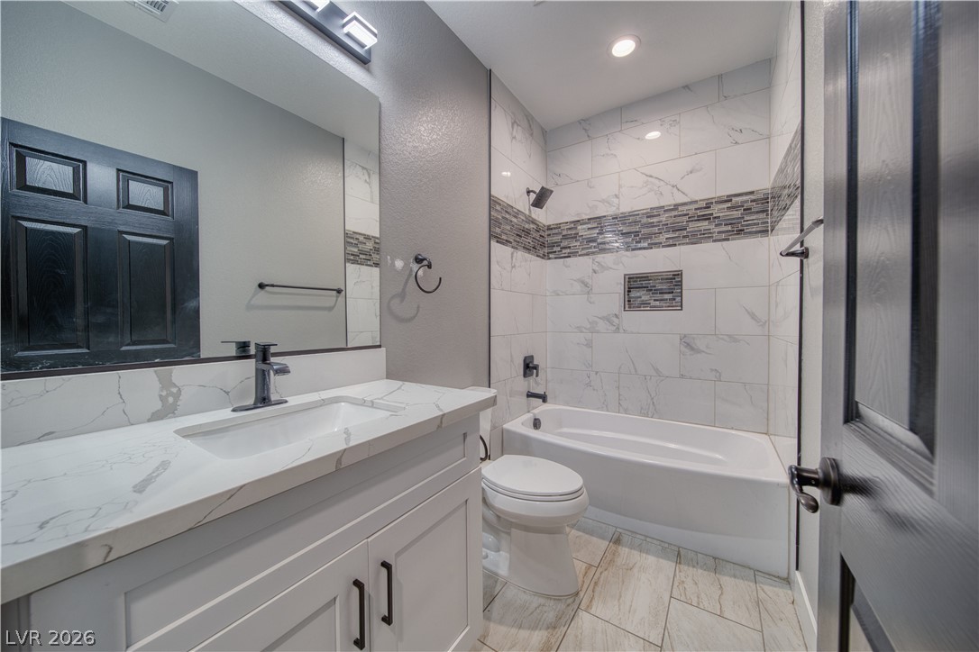 Photo 14 of 56, 1501 Huracan Street