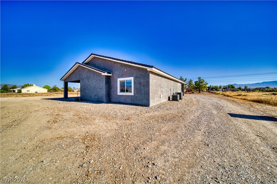 Photo 4 of 1501 Huracan Street
