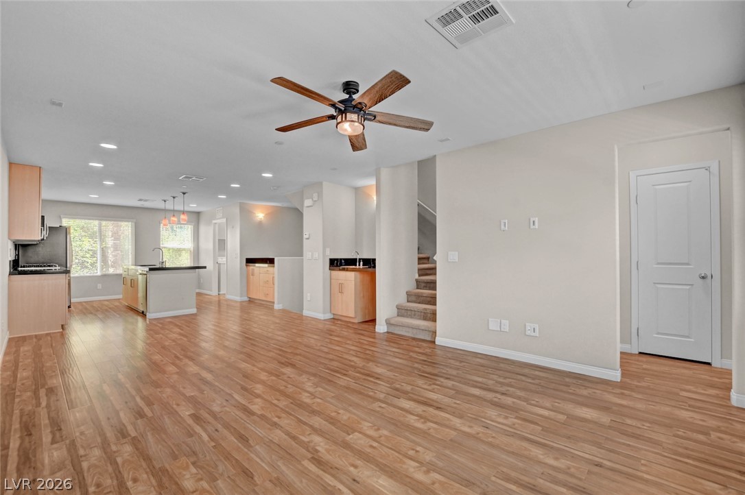 Photo 9 of 61, 9050 W Tropicana Avenue #1066
