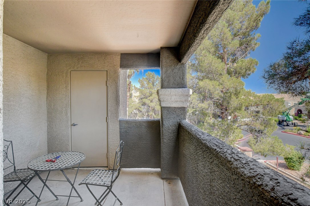 Photo 8 of 59, 5055 W Hacienda Avenue #2004