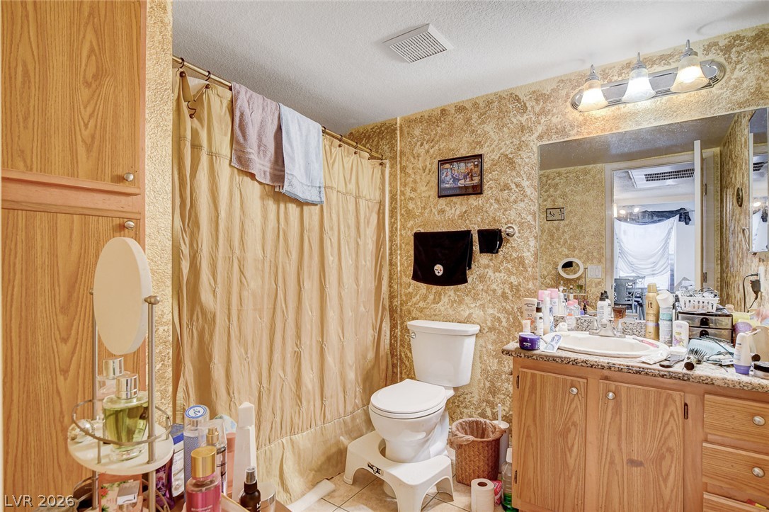 Photo 11 of 59, 5055 W Hacienda Avenue #2004