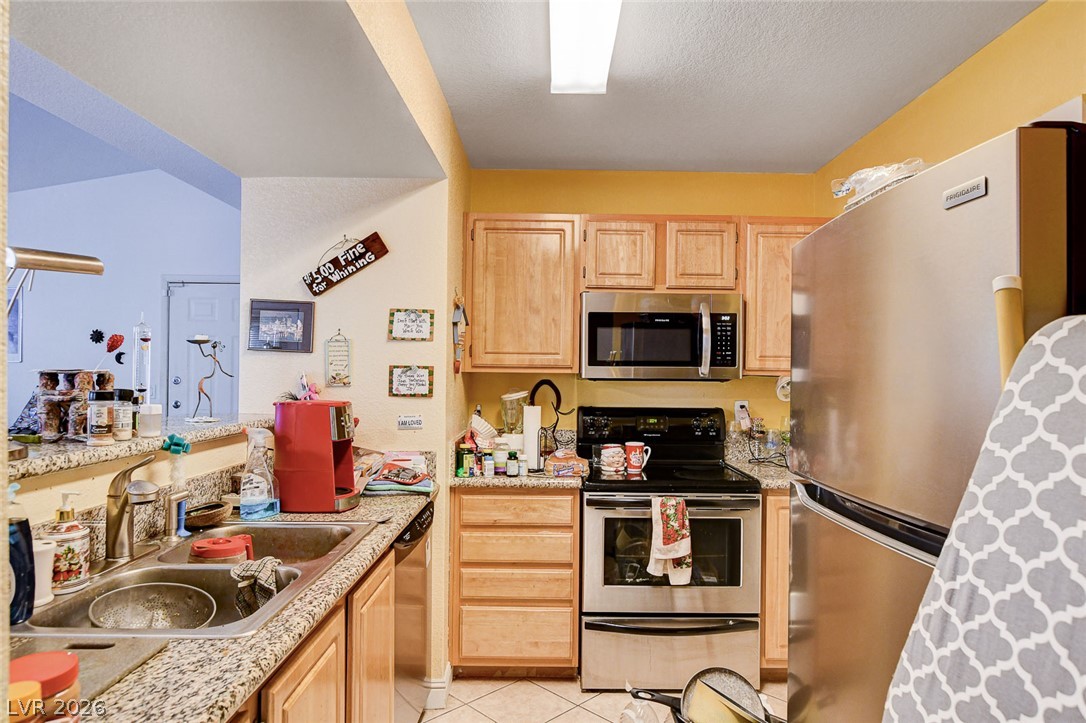 Photo 21 of 59, 5055 W Hacienda Avenue #2004