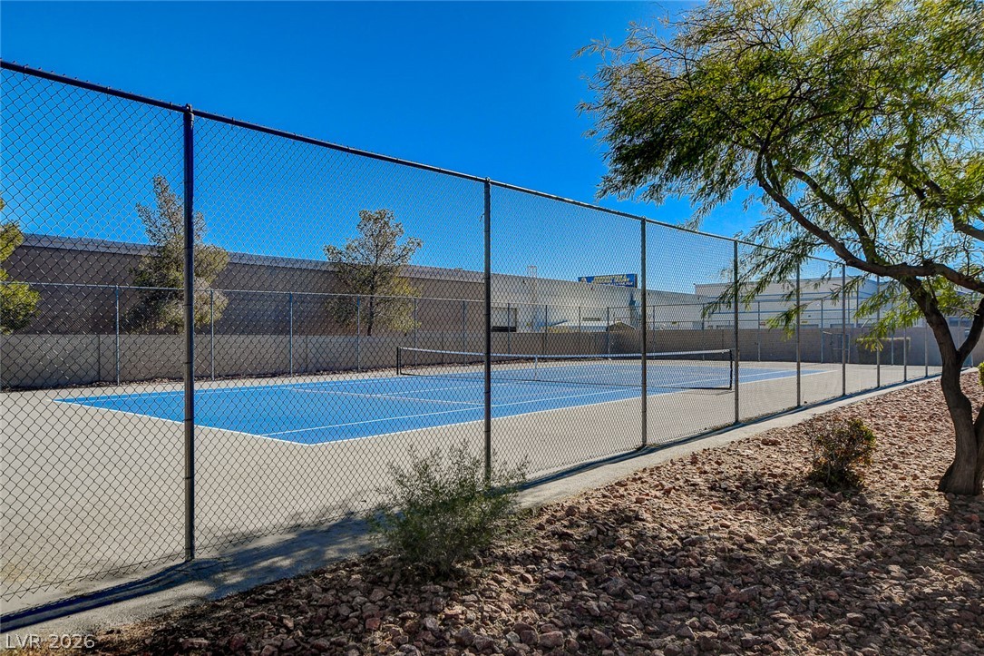 Photo 32 of 59, 5055 W Hacienda Avenue #2004