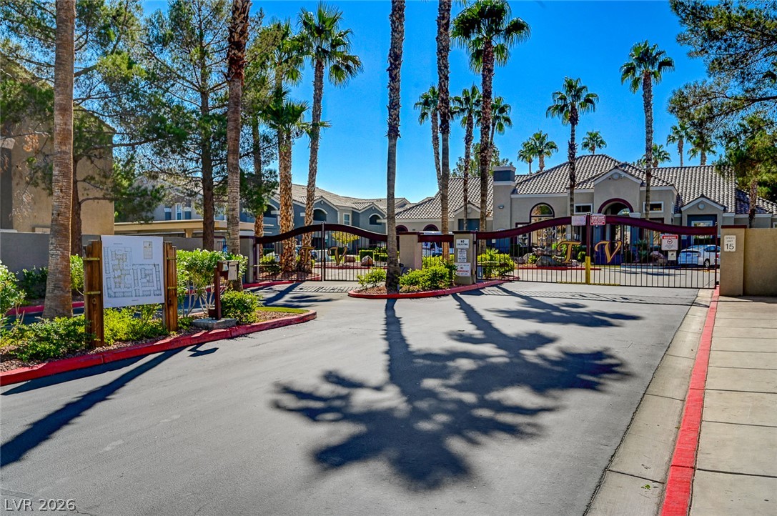 Photo 33 of 59, 5055 W Hacienda Avenue #2004