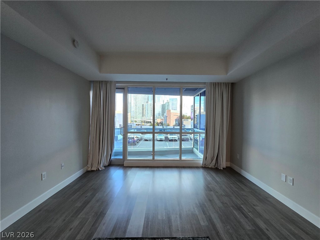 Photo 18 of 53, 4525 Dean Martin Drive #503