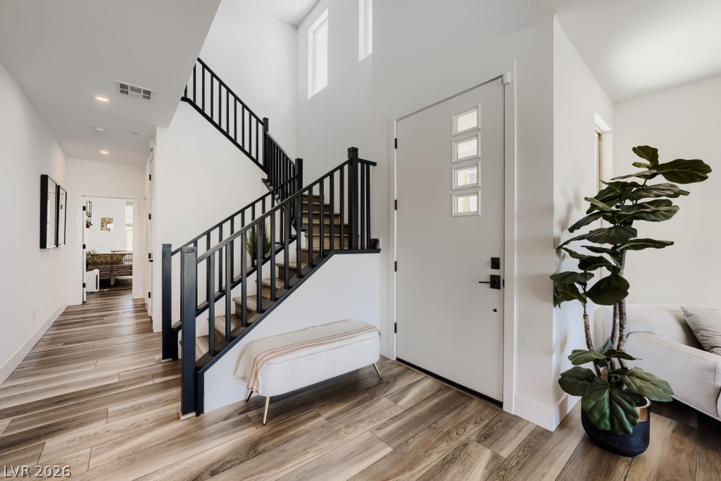 Photo 6 of 30, 1074 Parkington Avenue