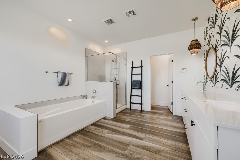 Photo 18 of 30, 1074 Parkington Avenue
