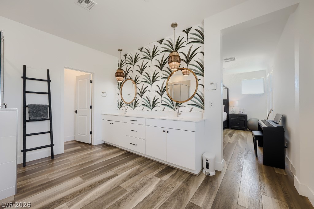 Photo 19 of 30, 1074 Parkington Avenue