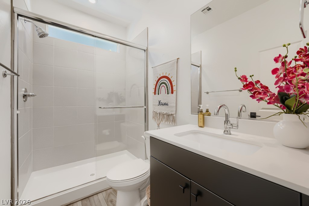 Photo 15 of 30, 1074 Parkington Avenue