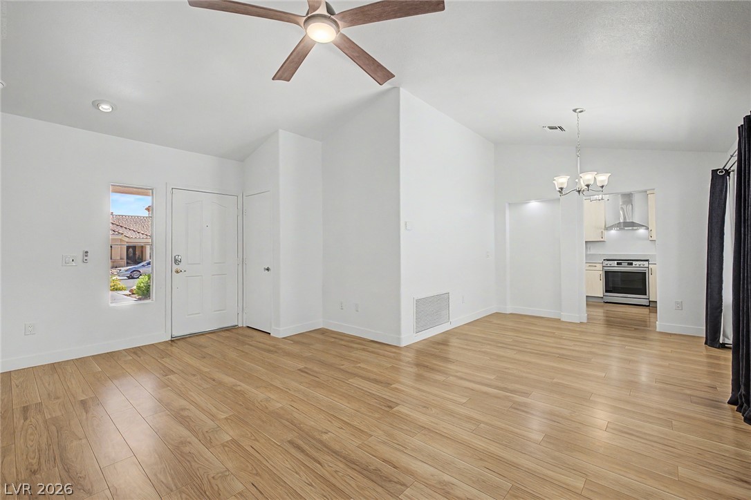 Photo 6 of 26, 3017 Hawksdale Drive