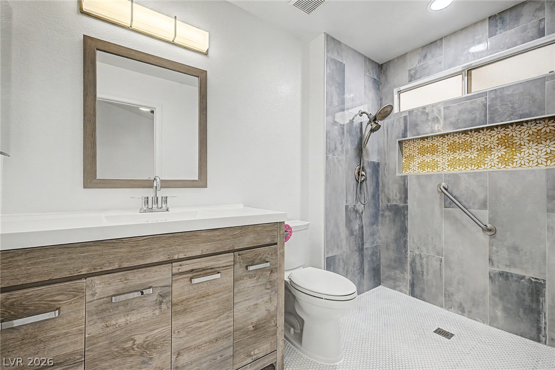 Photo 15 of 26, 3017 Hawksdale Drive
