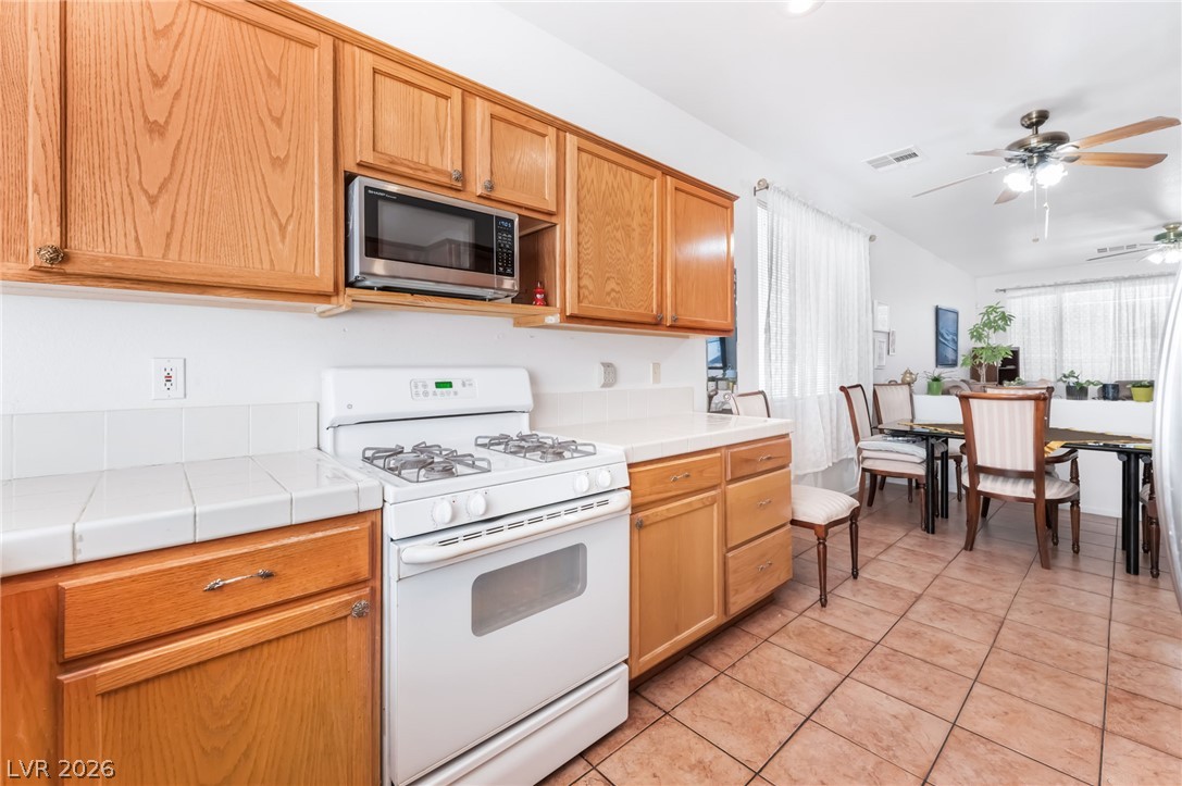 Photo 8 of 32, 1712 Stonefield Street