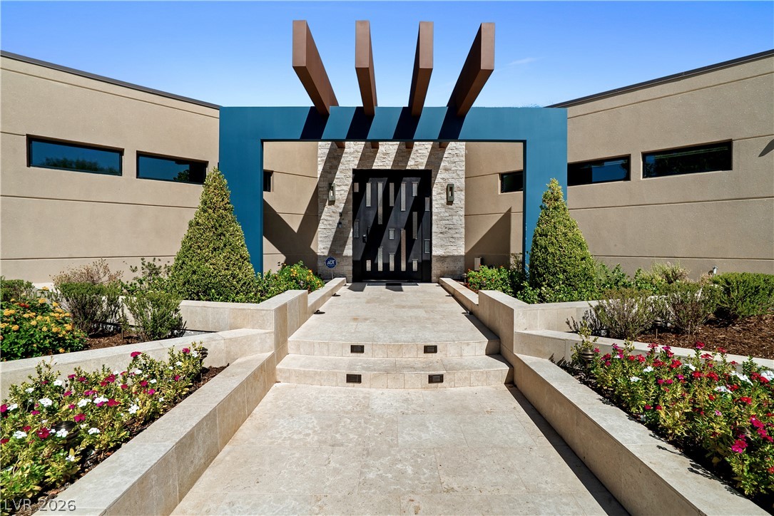 10 Ridge Blossom Road, Las Vegas 89135