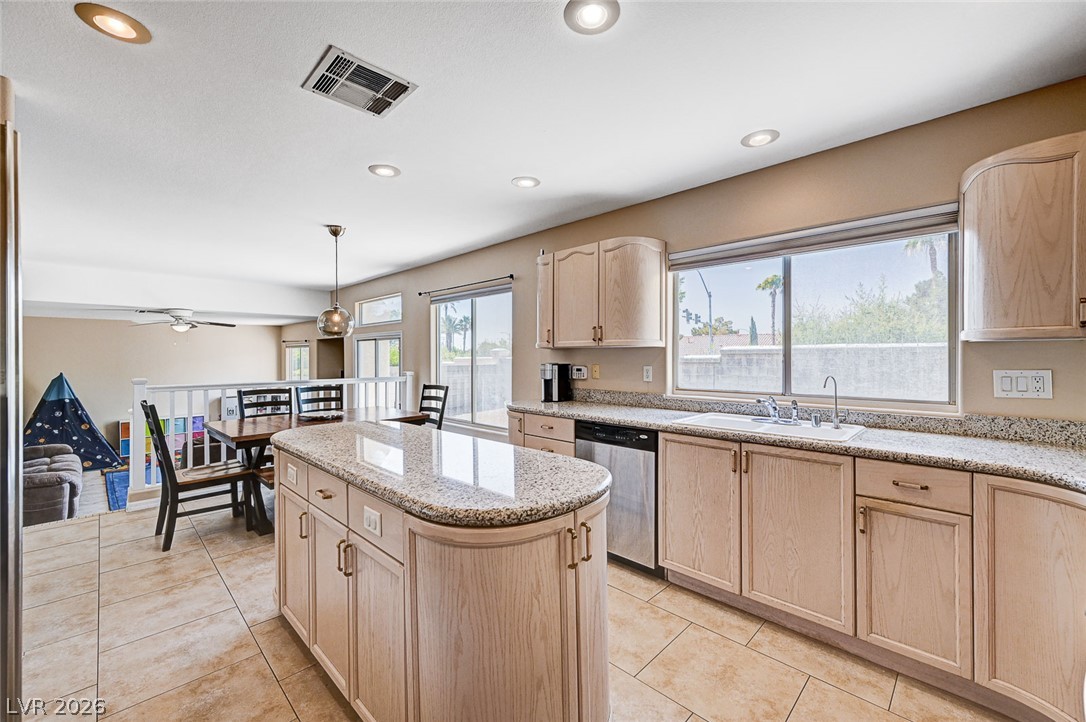 Photo 17 of 48, 7813 Falconwing Avenue