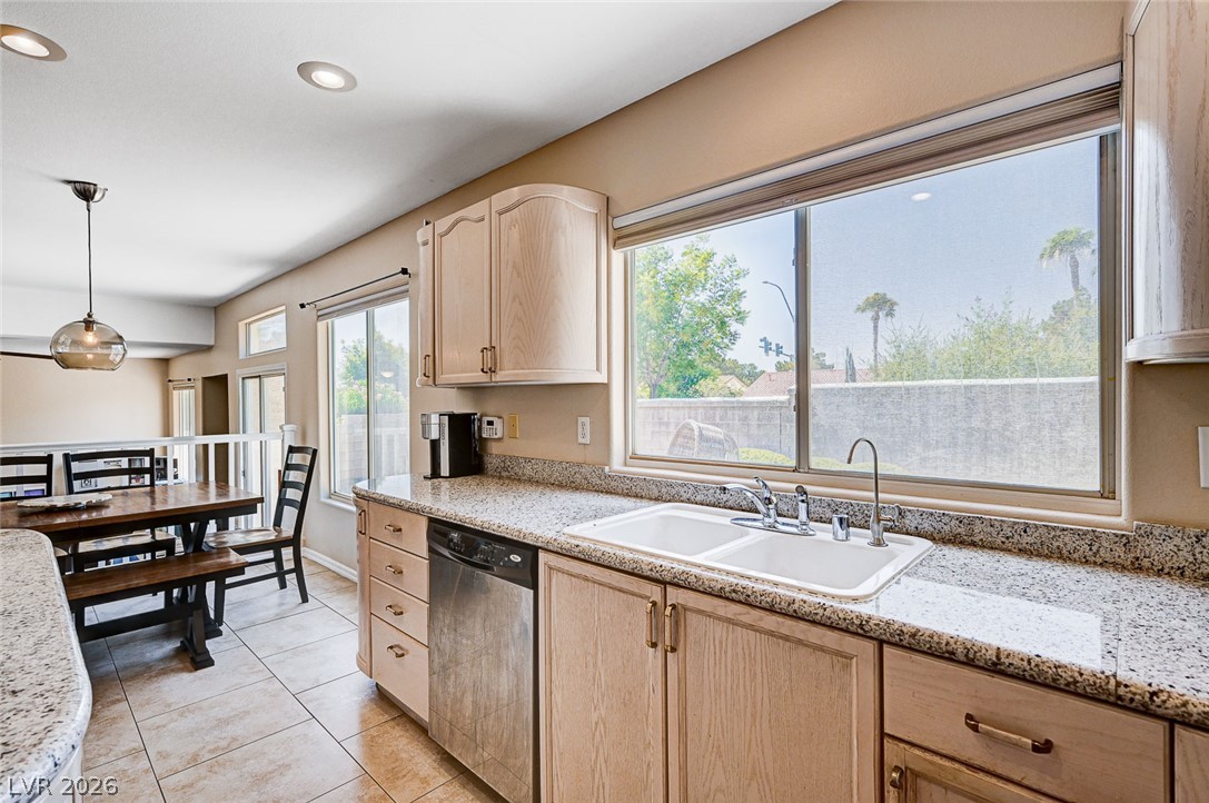Photo 18 of 48, 7813 Falconwing Avenue