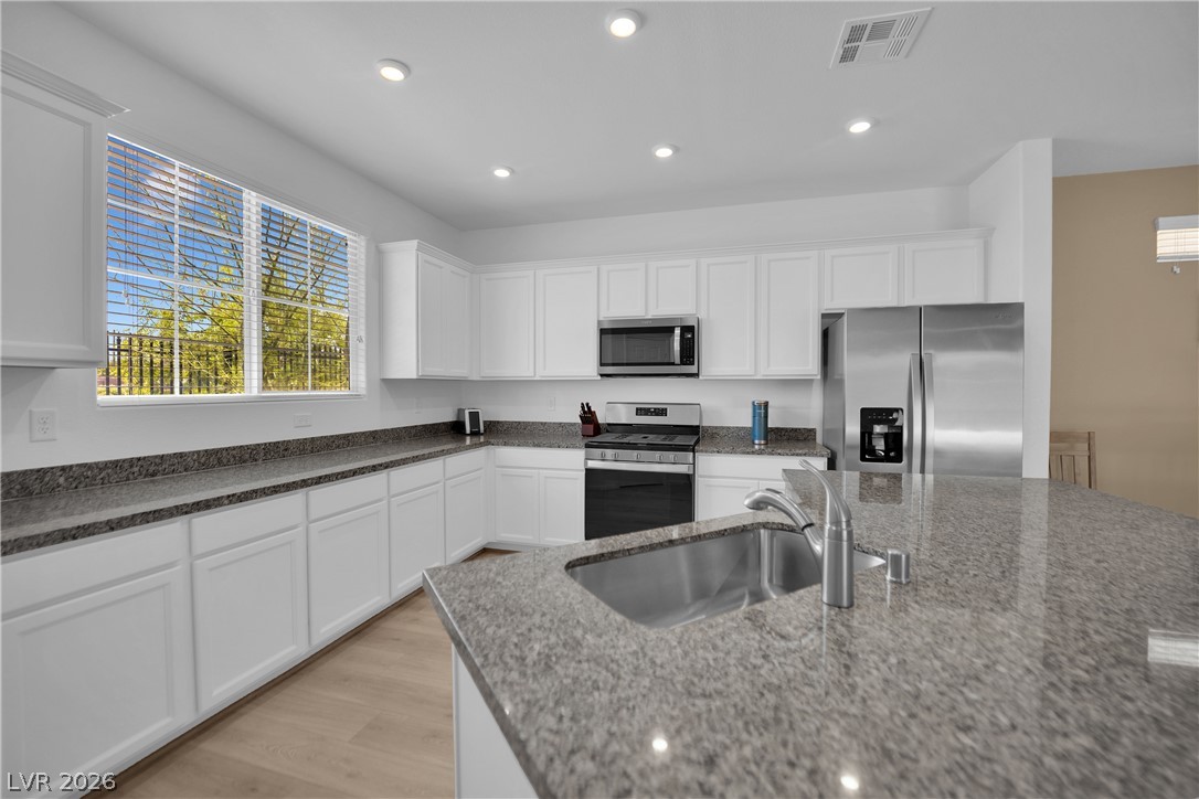 Photo 4 of 10691 Sariah Skye Avenue
