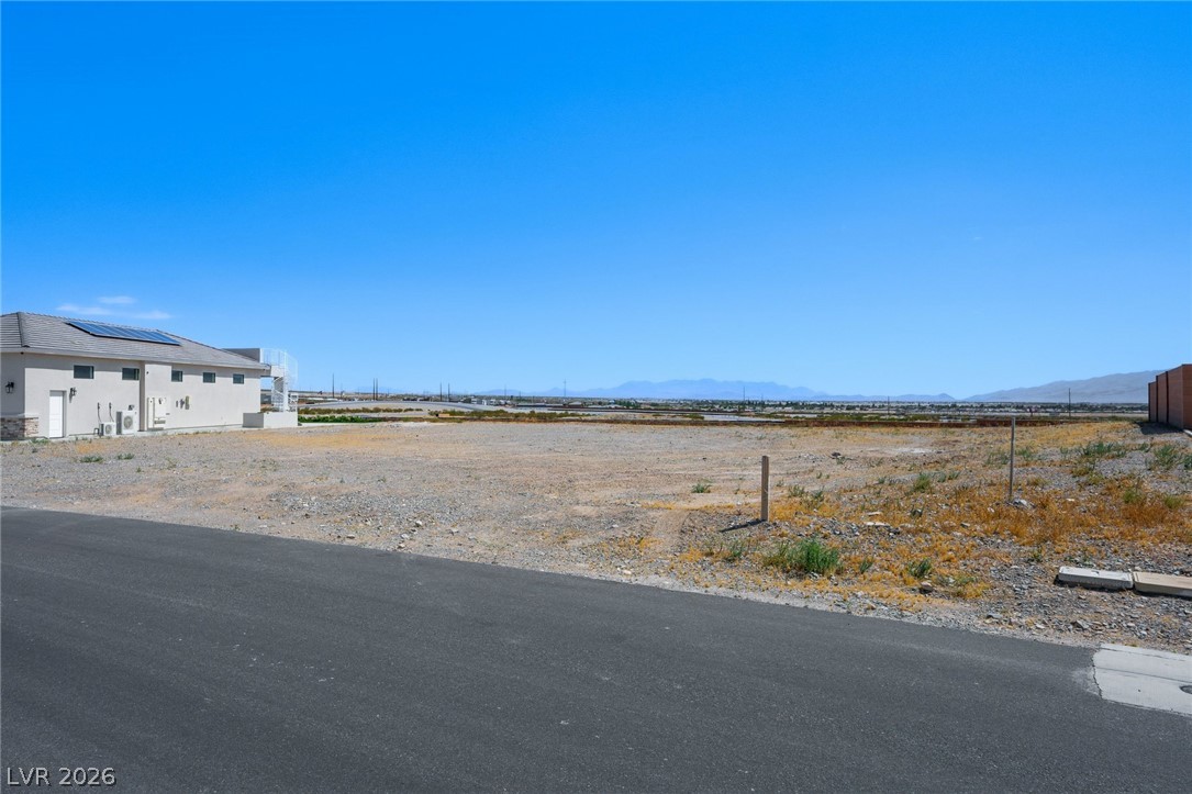 Photo 2 of 6079 E Spring Mountain Boulevard