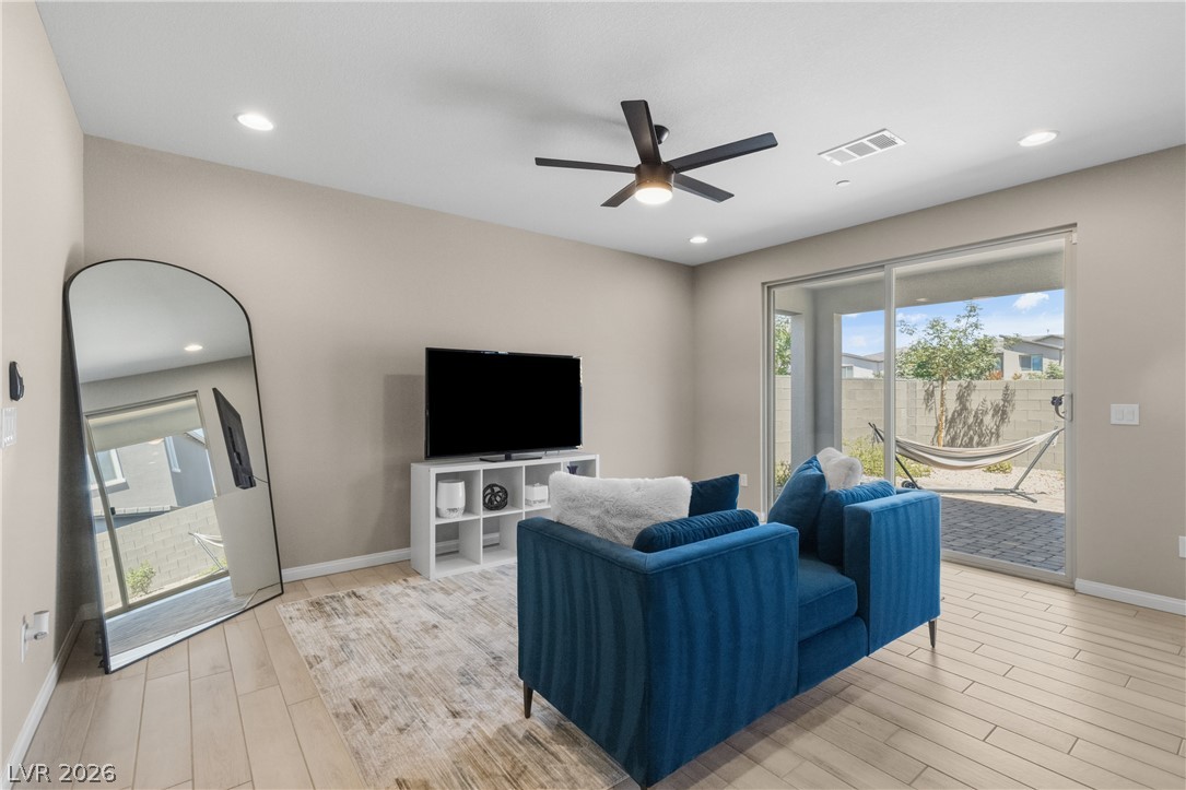 Photo 7 of 22, 9452 Lunar Ray Street
