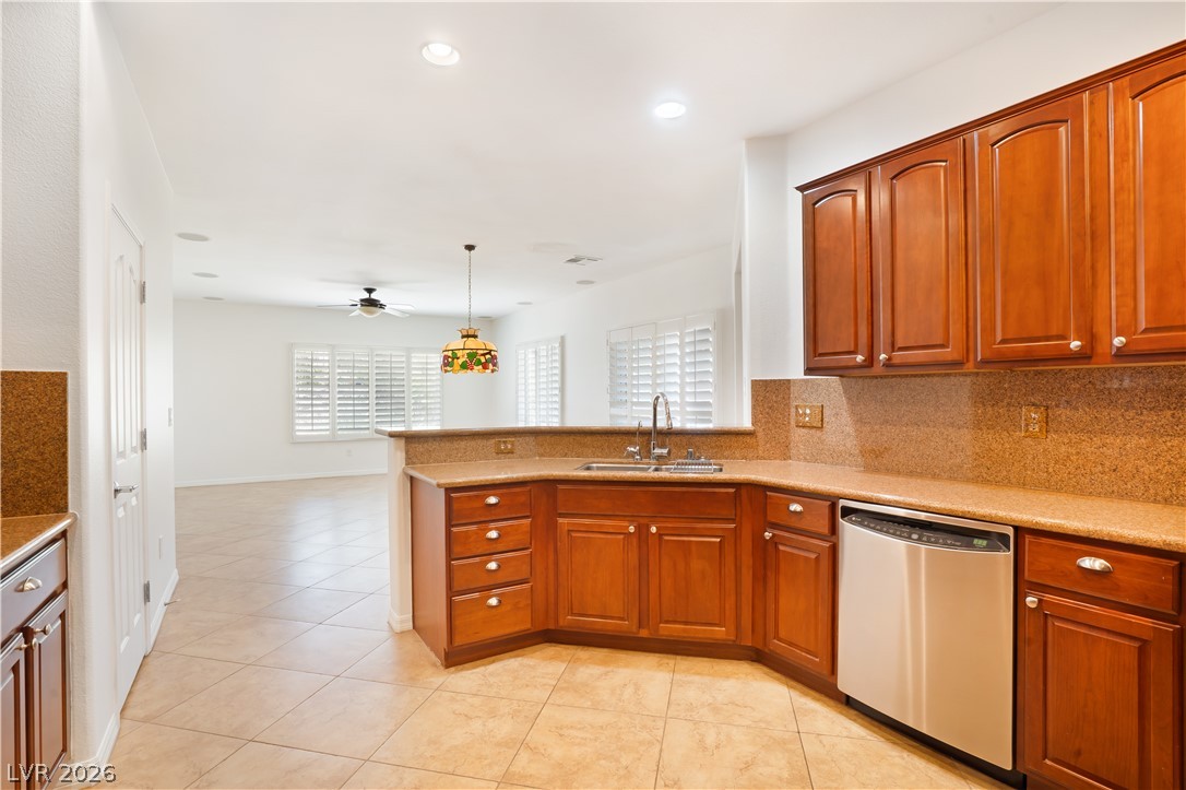 Photo 6 of 33, 2353 Orangeburg Place