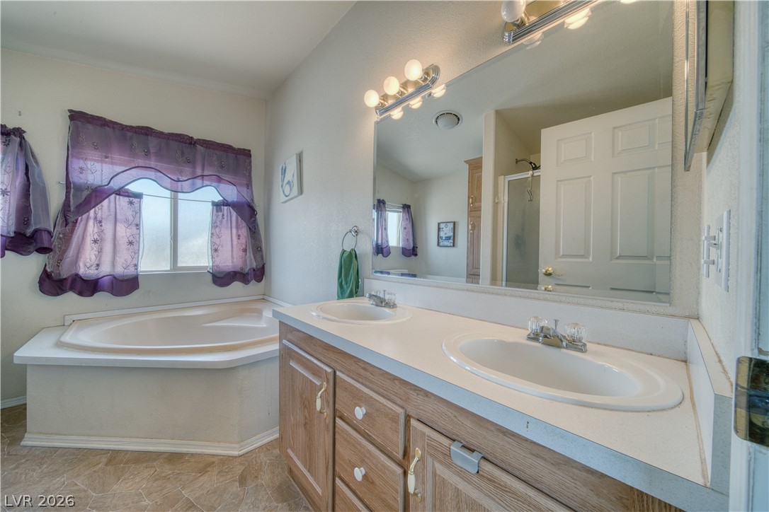 Photo 11 of 23, 2931 Rio Rancho Drive #4