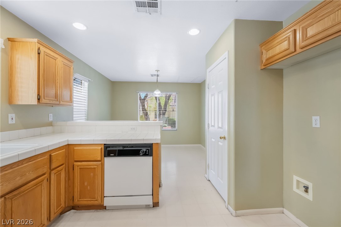 Photo 11 of 31, 1473 Bramfield Court #102