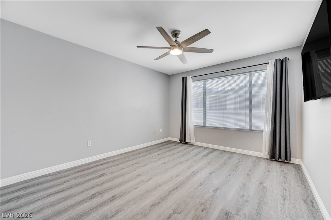 Photo 19 of 47, 3425 E RUSSELL Road #223