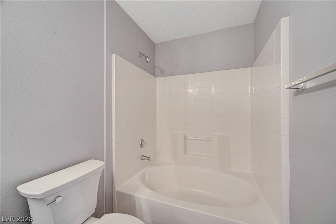 Photo 24 of 47, 3425 E RUSSELL Road #223
