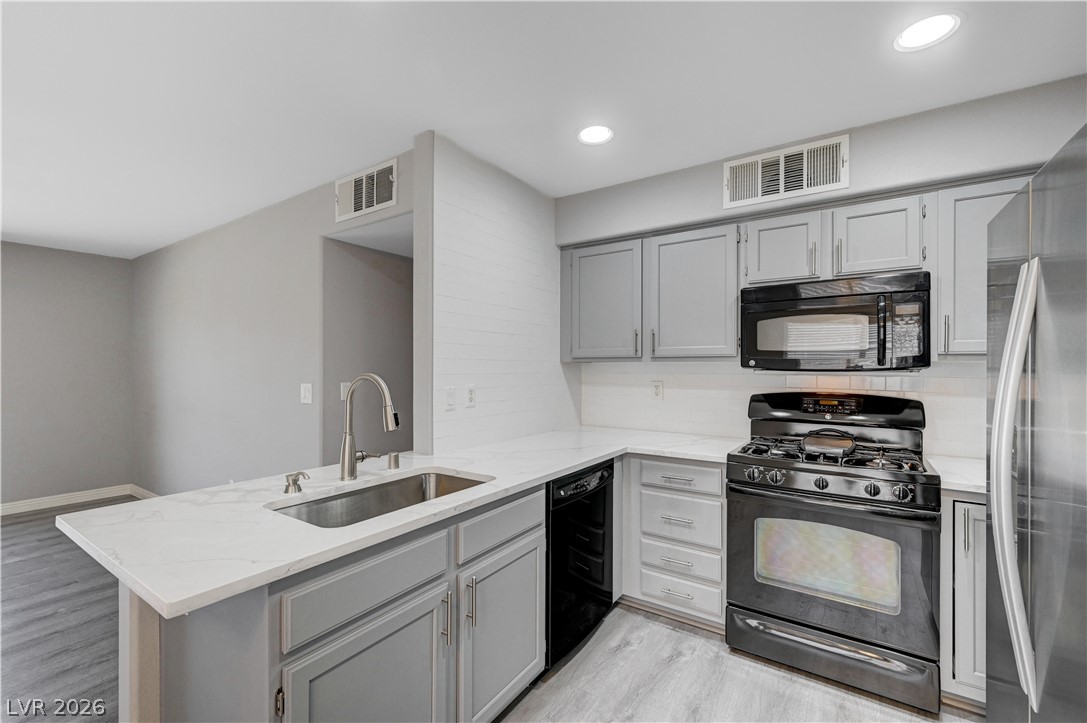 Photo 6 of 47, 3425 E RUSSELL Road #223
