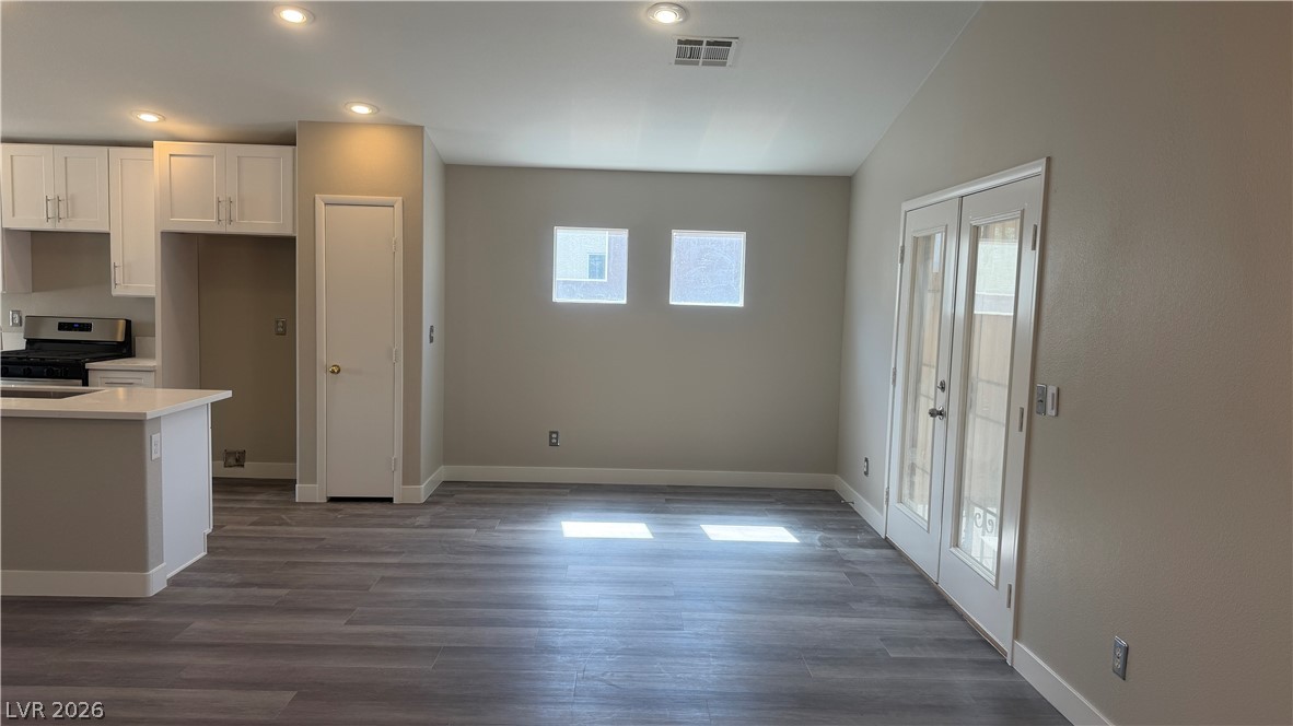 Photo 31 of 47, 1018 Elliot Park Avenue