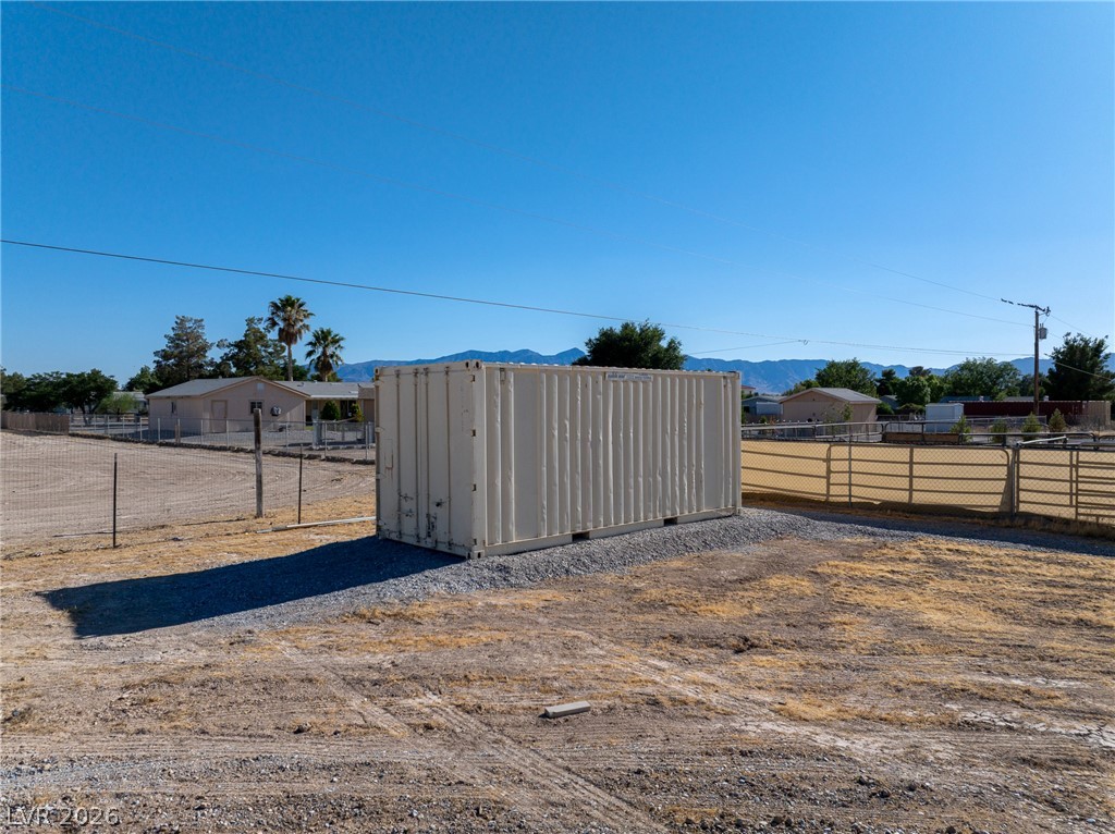 Photo 2 of 3361 E Navajo Boulevard