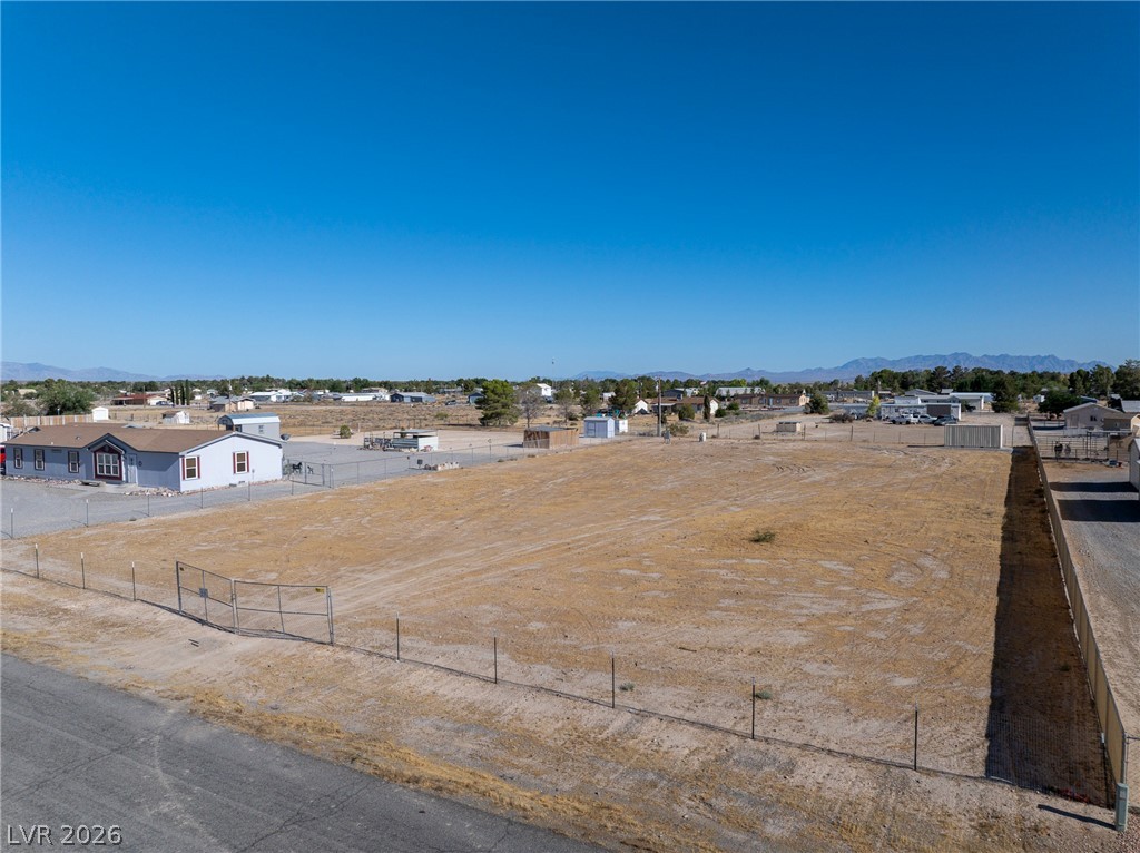 Photo 5 of 3361 E Navajo Boulevard