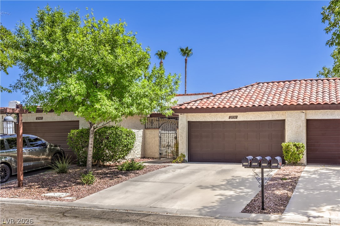 2731 San Lago Court, Las Vegas 89121