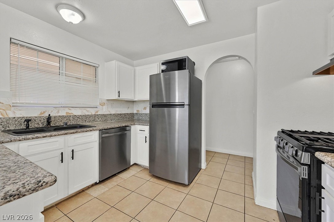 Photo 2 of 2200 S Fort Apache Road #2142