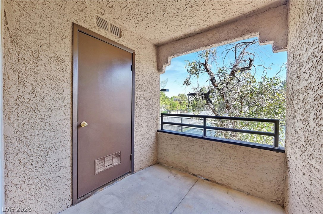 Photo 13 of 44, 2200 S Fort Apache Road #2142