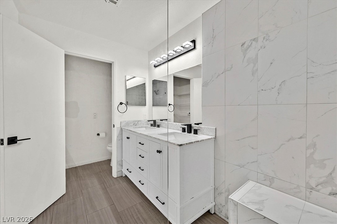 Photo 17 of 44, 2200 S Fort Apache Road #2142