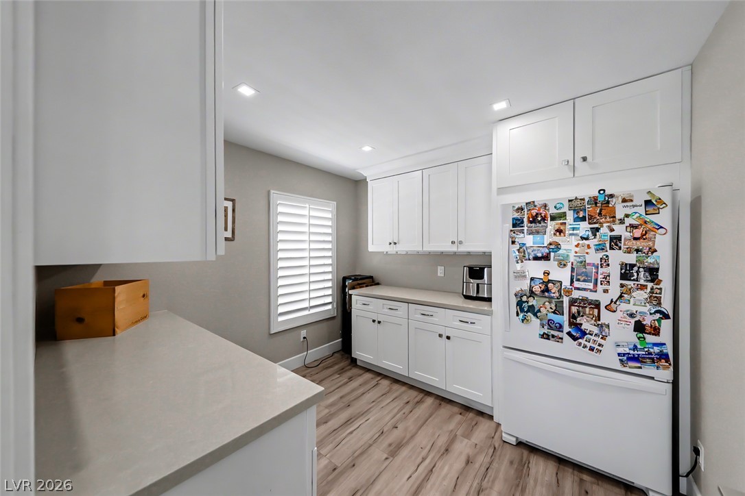 Photo 21 of 38, 8986 Sidebrook Court