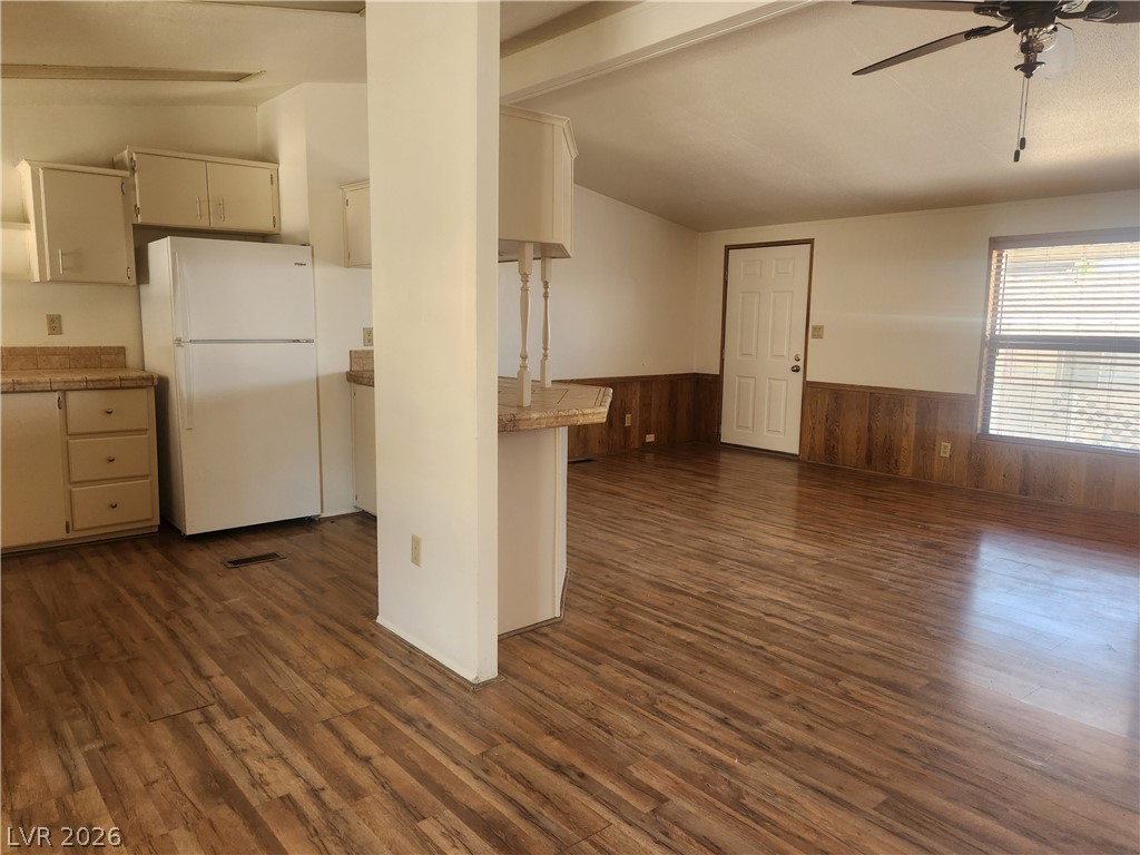 Photo 8 of 35, 3189 Del Monte Street
